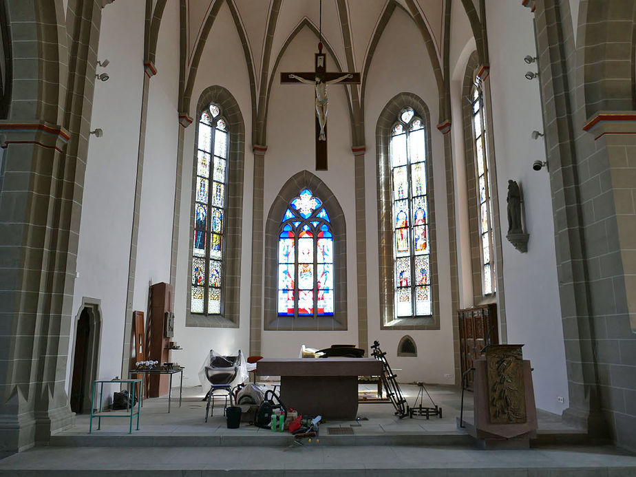 Das Gerüst ist in der Stadtpfarrkirche abgebaut (Foto: Karl-Franz Thiede)